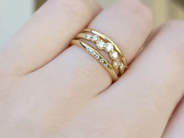 18K Gold and 7 Diamond Festival Cascade Band