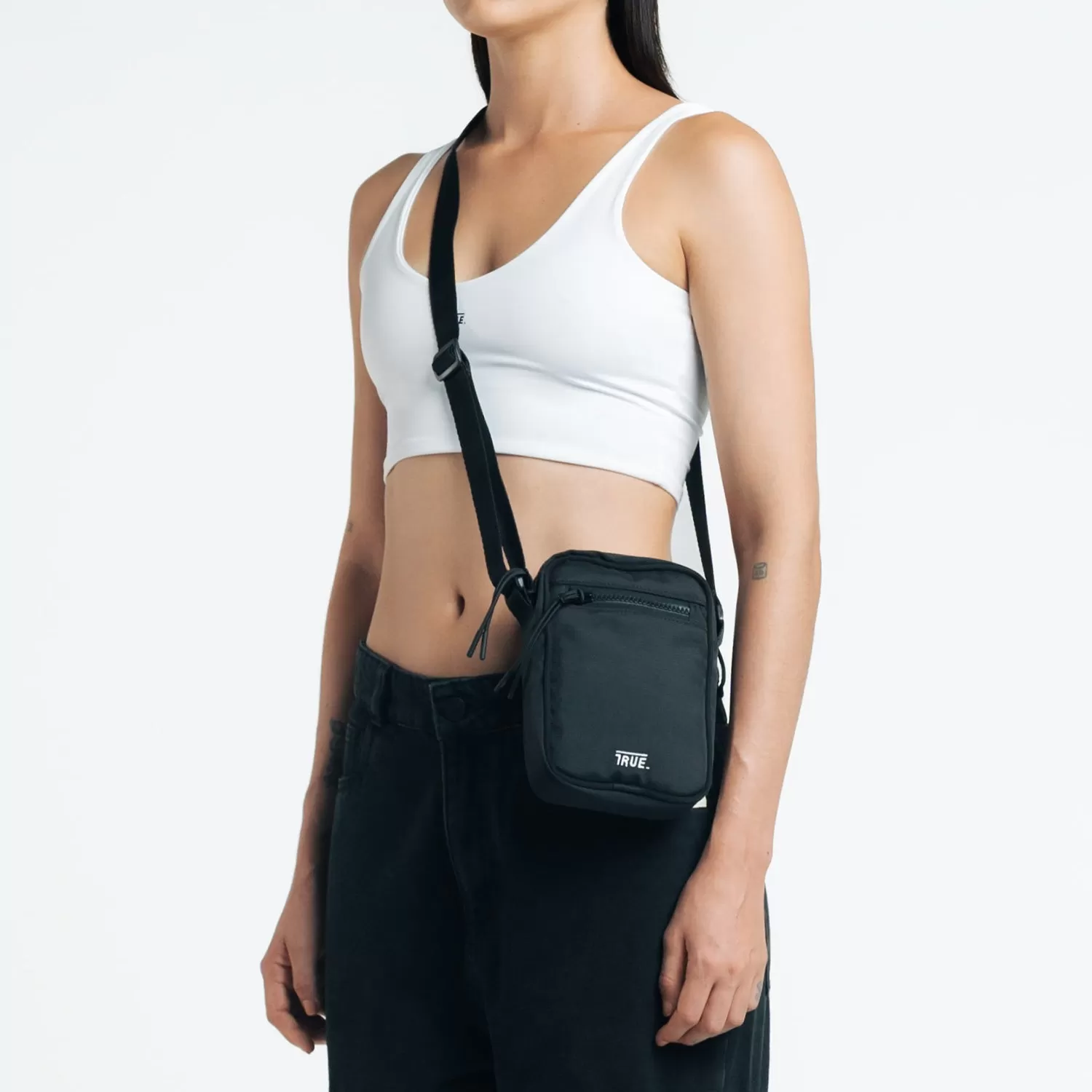 Classic Embroidery Crossbody bag - Black