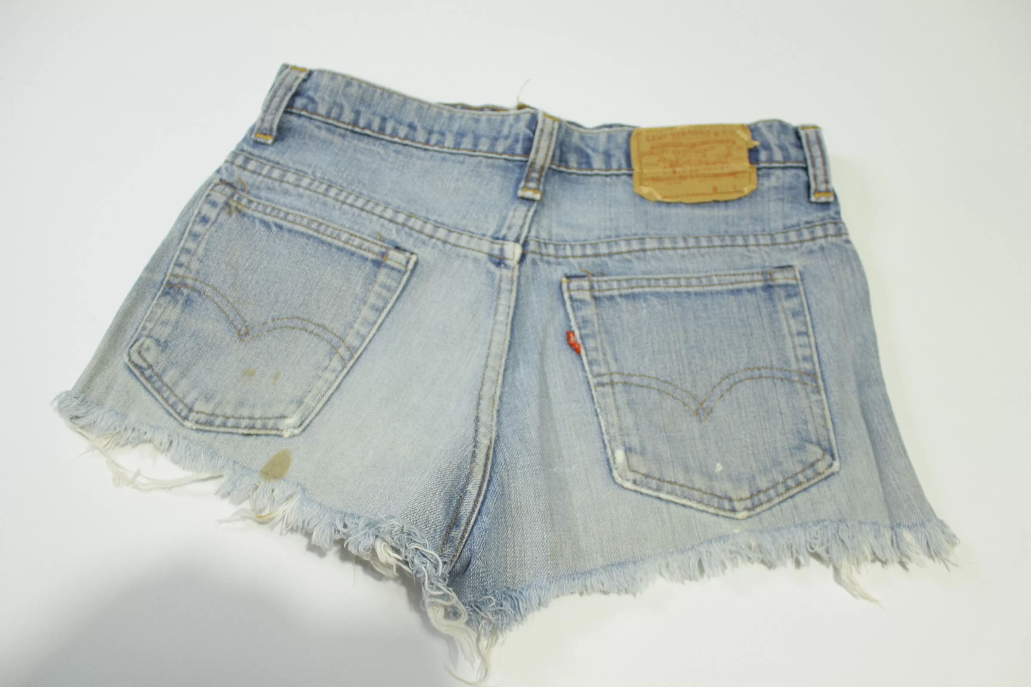 Levis Vintage 70's Black Bar Tack Distressed Red Tab Blue Jean Cut Off Shorts 517-0213