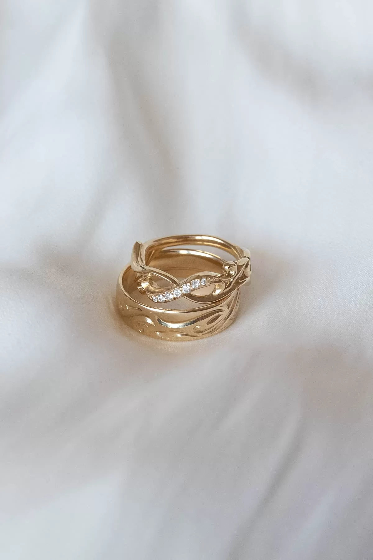 Man infinity symbol wedding band, gold comfort fit wedding ring for him