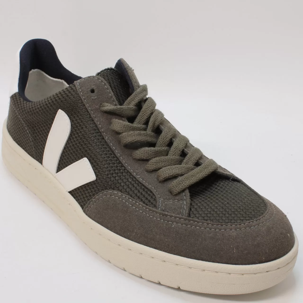 Mens Veja V12 Bmesh Olive White Uk Size 7