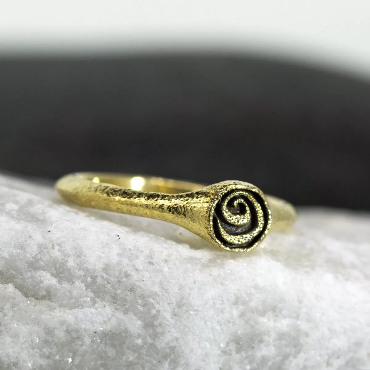 Spiral Ring in 18k Gold