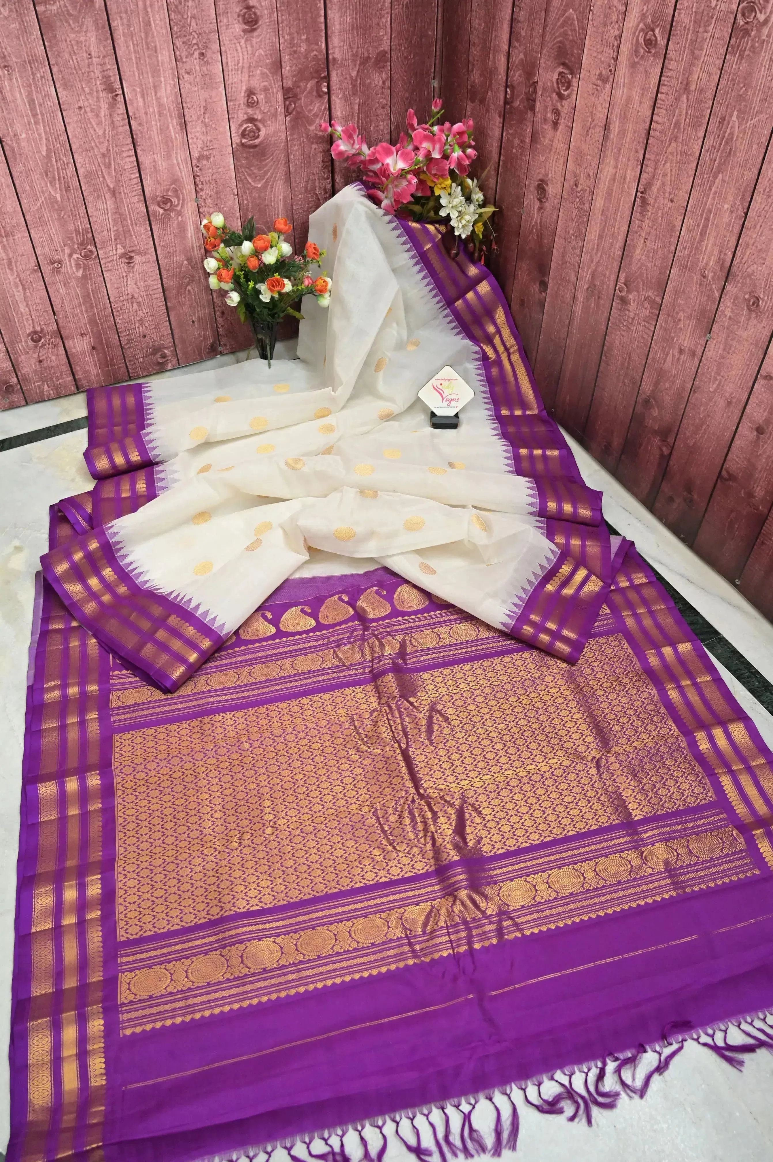 White and Purple Color Sico Gadwal  with Golden Buti Work