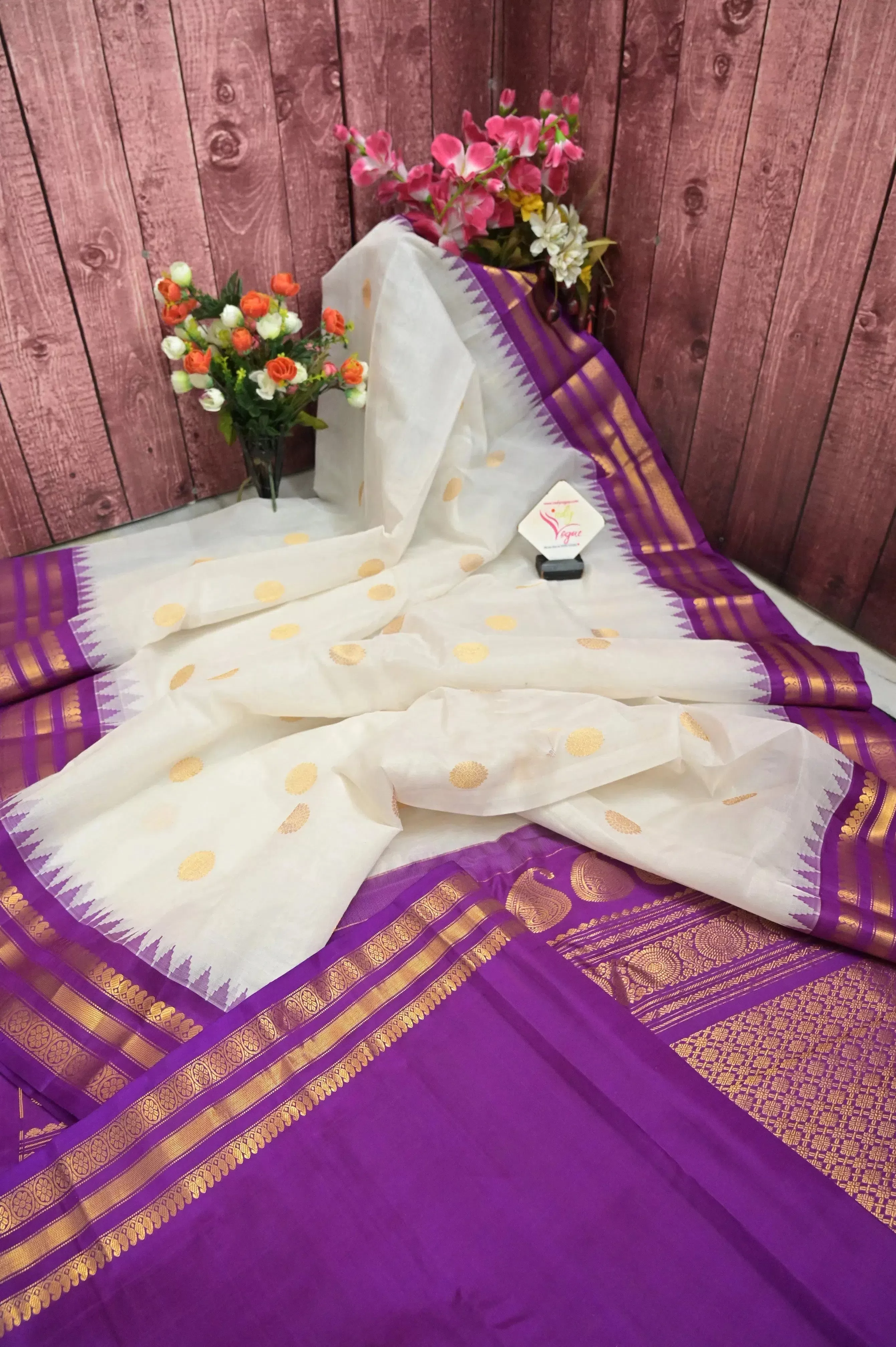 White and Purple Color Sico Gadwal  with Golden Buti Work